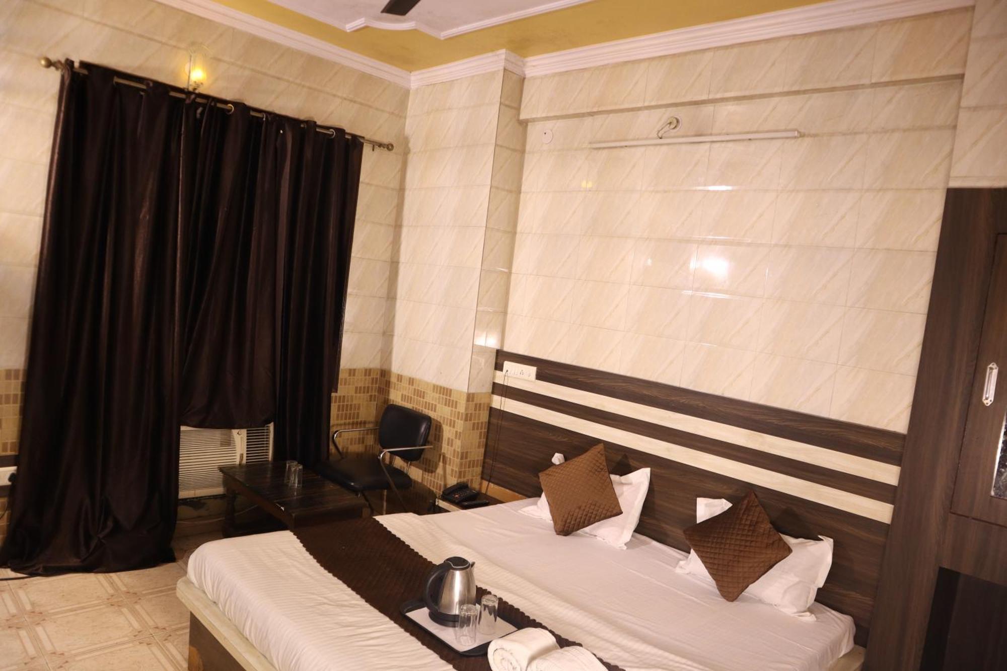 Hotel P R Palace Lucknow Exterior photo